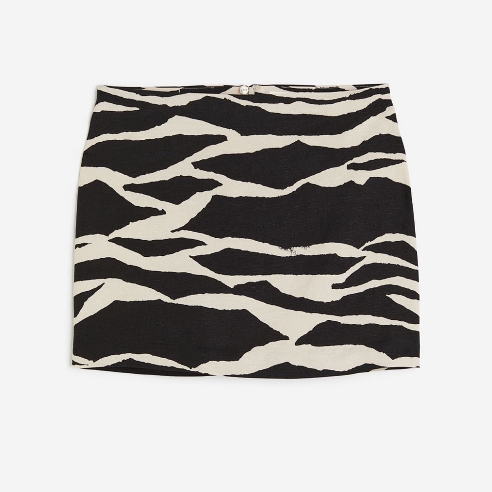 H&M Linen-blend mini skirt (US8)